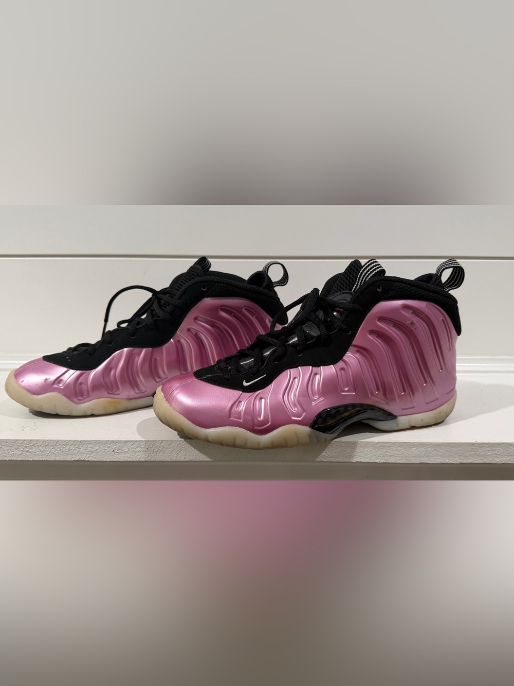 Nike Kids Metallic Pink Foamposite-Style Sneakers with Black Trim